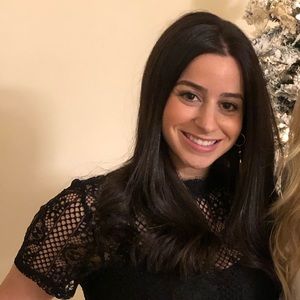Meet your Posher, Nicole.